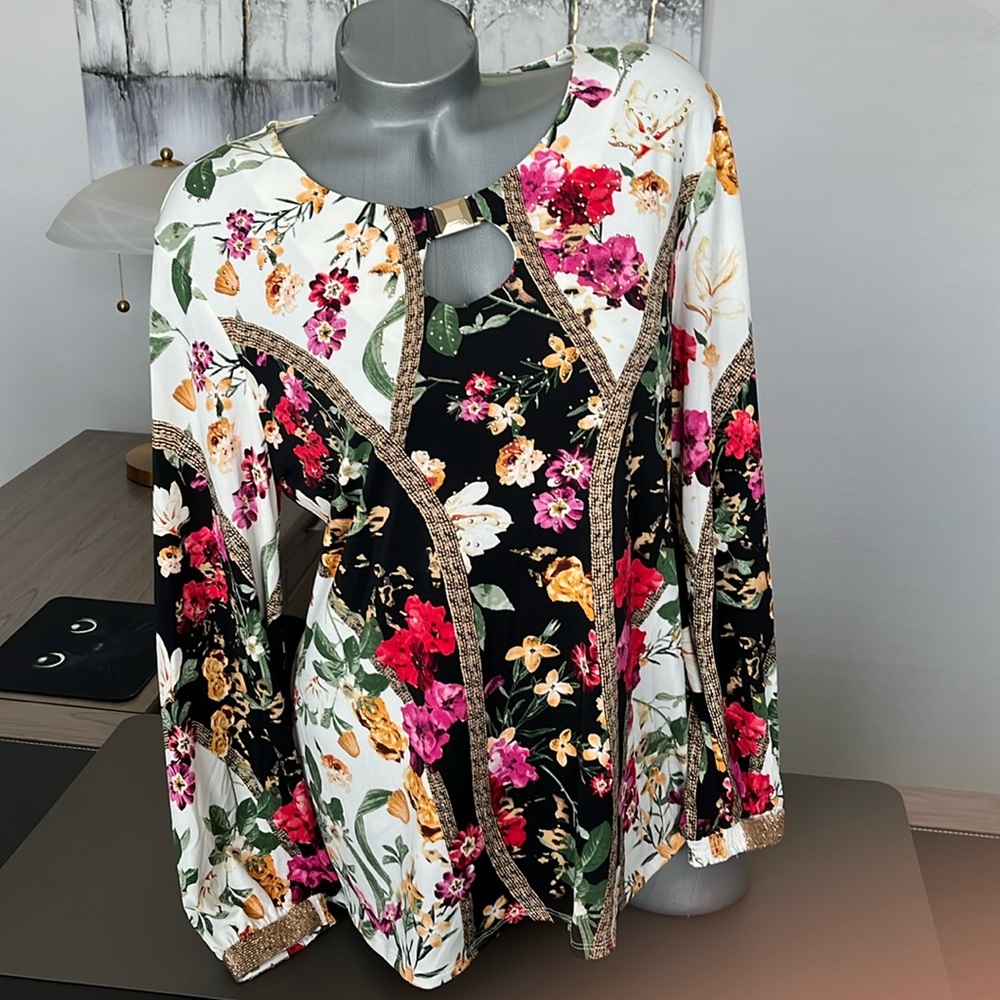 JM Collection Top - Picture 1 of 8